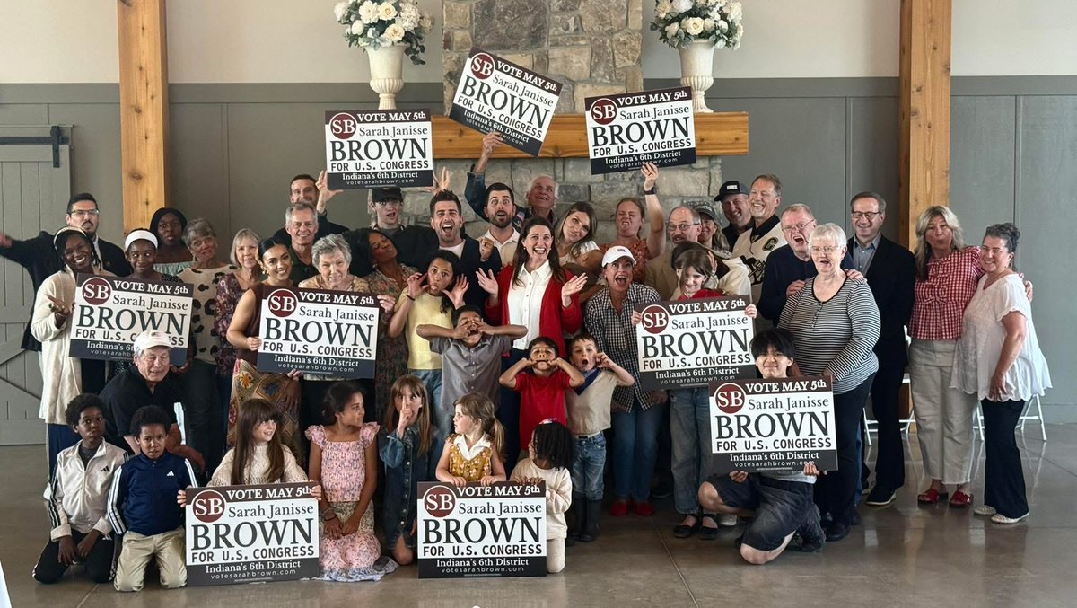 sarahofindiana's tweet photo. Last night I gathered with dozens of Hoosiers of all ages from many walks of life to celebrate Freedom, Faith and Family!  My message and my campaign excited patriots of all ages! After this event children we coming up to me excited about the idea of getting involved in political leadership!