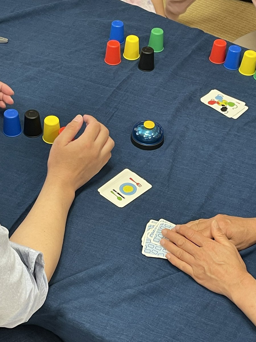 hiboardgameBs's tweet photo. 今回、チャレンジャーズ、ゴブレットブラザーズ、ガイスター、街コロ通、ドラゴンアンドタイガー、レシピ、お化け屋敷の宝石ハンター、ストライク、七匹のこやぎ、スピードカップ、ドメモなどを遊びました。

次回は5月9日(土)13:30〜場所は油縄子交流センターです。

#日立市 #茨城 #ボードゲーム https://t.co/Yjzy7jDIOi
