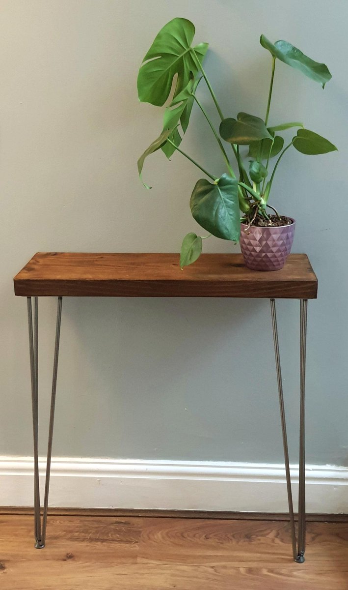 PeacockChoc's tweet image. Rustic Wood Console Table | Hairpin Legs, Hallway Accent tuppu.net/3cbd5f27 #housewarming #homeoffice #Photography #handmadefurniture #rusticfurniture #lakedistrict #greetingscard #chocolate #shelving #birthday #RusticIndustrial