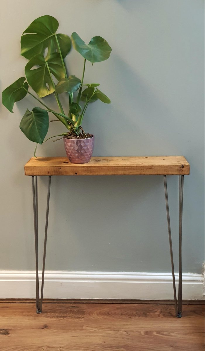 PeacockChoc's tweet image. Rustic Wood Console Table | Hairpin Legs, Hallway Accent tuppu.net/3cbd5f27 #housewarming #homeoffice #Photography #handmadefurniture #rusticfurniture #lakedistrict #greetingscard #chocolate #shelving #birthday #RusticIndustrial