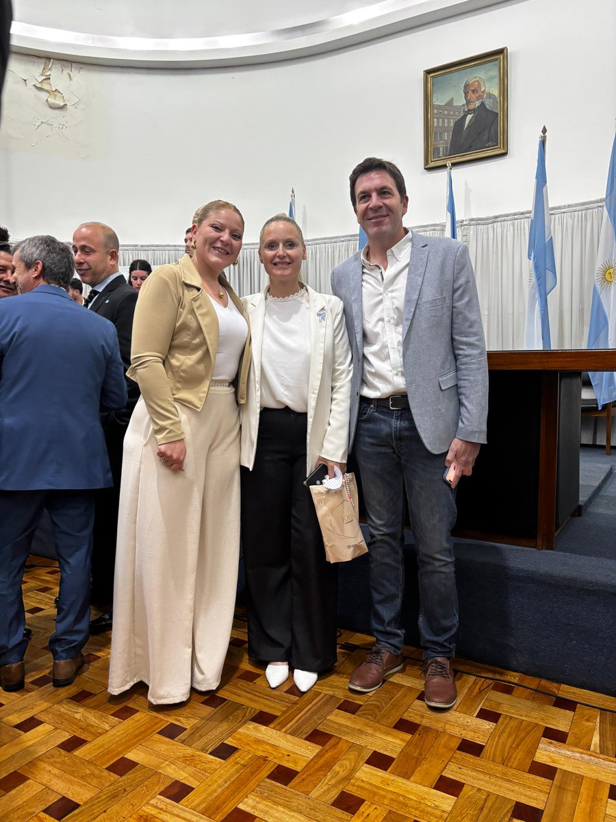 MPAMELATORRES's tweet photo. Hoy culminé mi mandato como concejal de San Rafael, una tarea que, a lo largo de estos años, asumí con mucha entrega y responsabilidad, convencida de que la política es una herramienta para transformar la realidad de nuestros vecinos, y hacer que San Rafael siga creciendo. https://t.co/FFO6V0YkOW