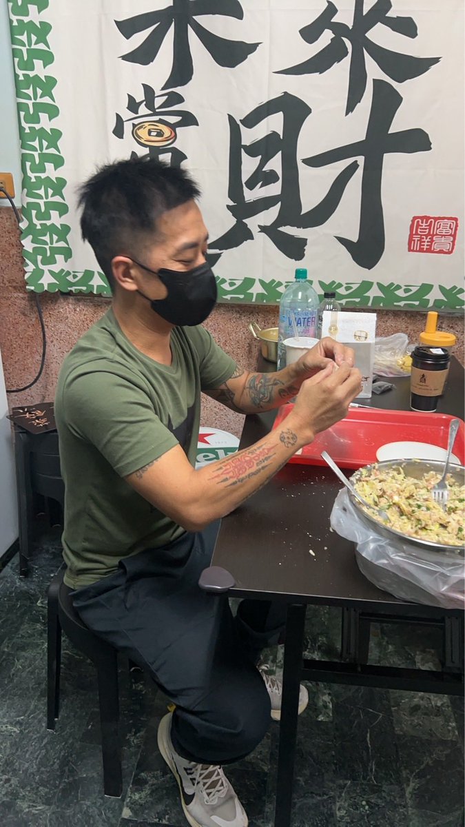 李將軍 tweet media