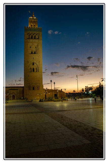 photos_dsmith's tweet image. The #square outside the #Koutoubia #mosque in #Marrakesh/#Marrakech #Morocco at #sunset. Shot using #Nikon by an #awardwinning #photographer /#photography #business. #nightphotography #travelphotography See more #images / #photos at darrensmith.org.uk. Follow on #socialmedia