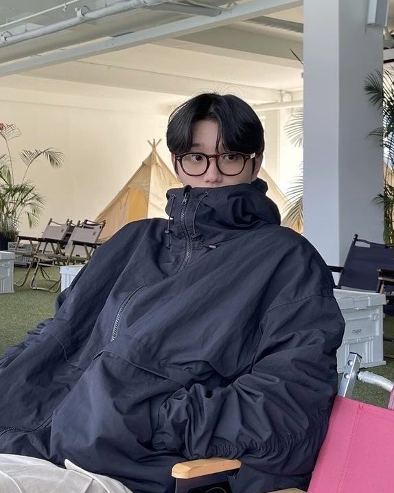 진필 tweet media
