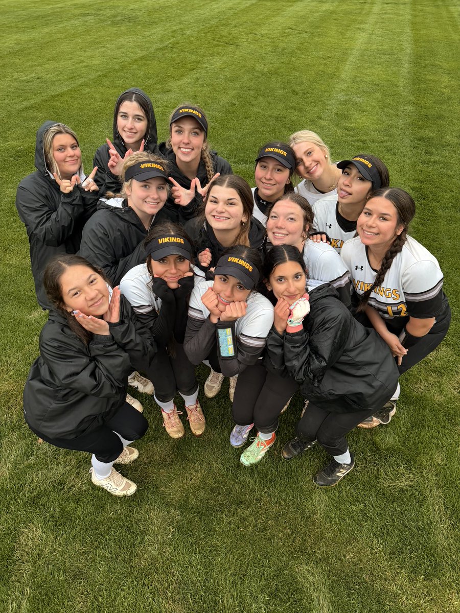 St. Laurence Softball tweet media