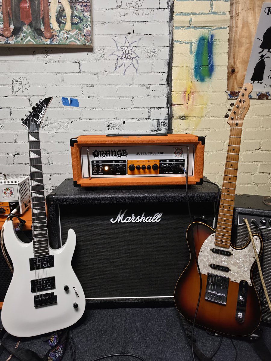 Techsmarc's tweet image. I absolutely love my set up. ♥️🥰 #orange #marshall #fender #jackson #music #musician #houston #texas #pasadena