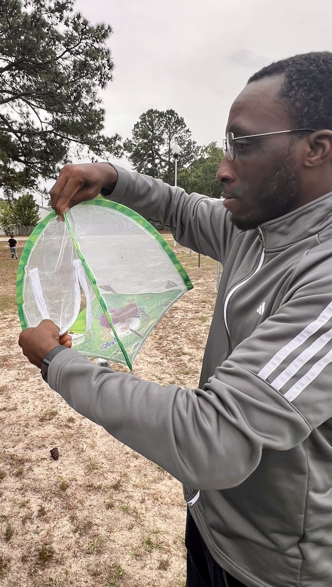 CMESCubs's tweet photo. 🌼 Over the past several weeks, our 2nd graders have been captivated by the incredible lifecycle of butterflies. 🐛 🦋 Today, together with our Pre-K students, they released over 25 butterflies into our pollinator garden! @CumberlandCoSch @CascasanB @SustainableSand https://t.co/SRE9RSuBuu
