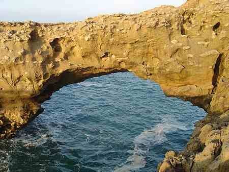 france_images's tweet image. The town of Biarritz is a world class surfing centre and has several beaches. buff.ly/WLzdIDI

#France 🇨🇵 #travel #photo
