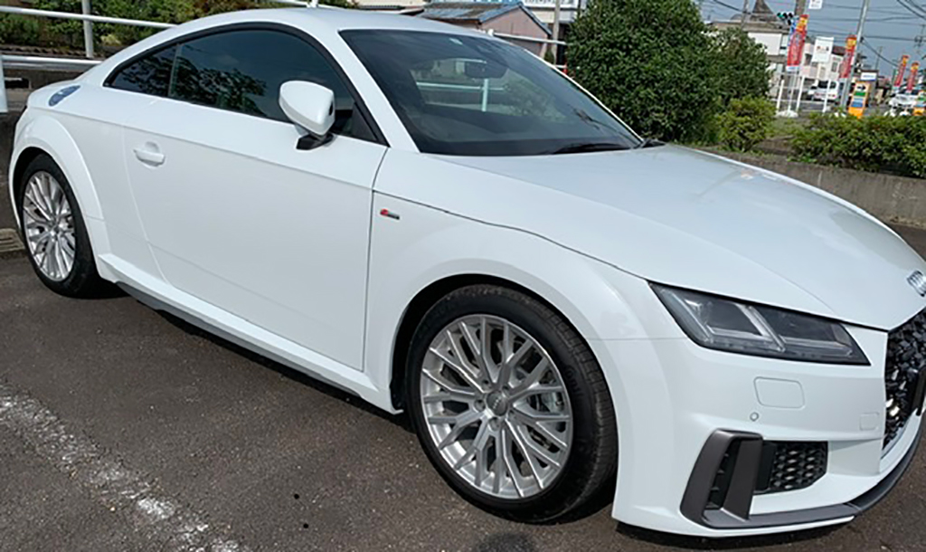 OfficialKAROmat's tweet image. Y．N様の #KAROマット 装着事例です。

車種:#アウディ #TT
マットタイプ:#SISAL ブラック／ブラック
【Y．N様装着事例】x.gd/1RH4j

#KARO #カロマット #AUDO #アウディTT