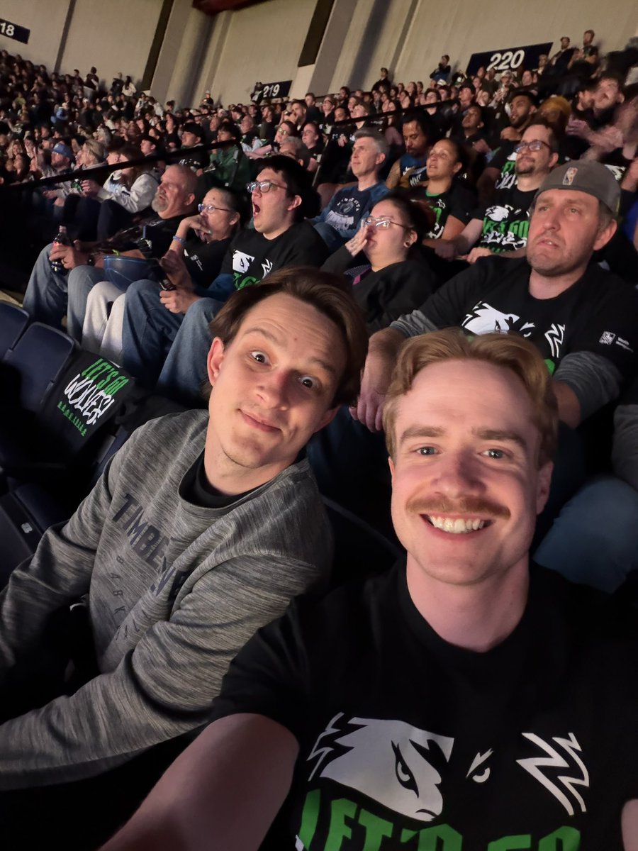 CalebSchmidt__'s tweet photo. LETS GO WOLVES #packpix https://t.co/tJPKKOwTII