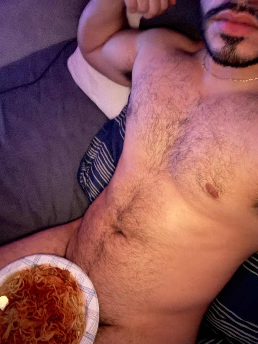 anej0papi's tweet photo. Just cracked him and he cooked me dinner🤠 https://t.co/0Tk8kEOpR5