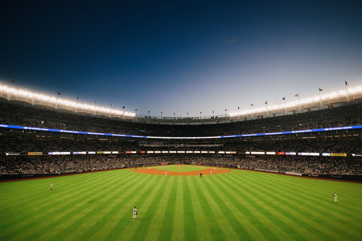 Yankee Stadium tweet media