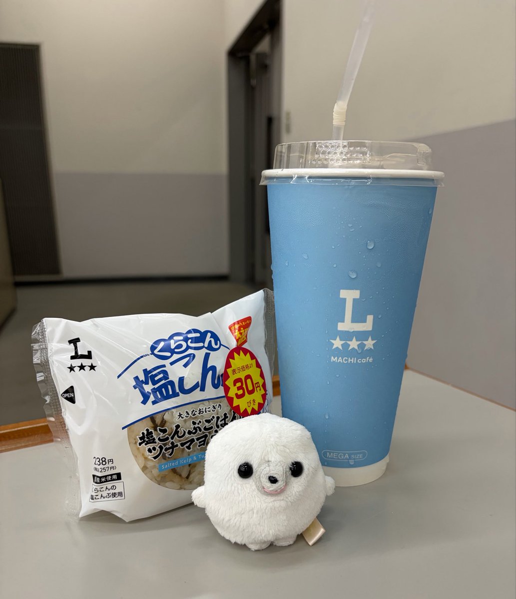全方位あざらし tweet media