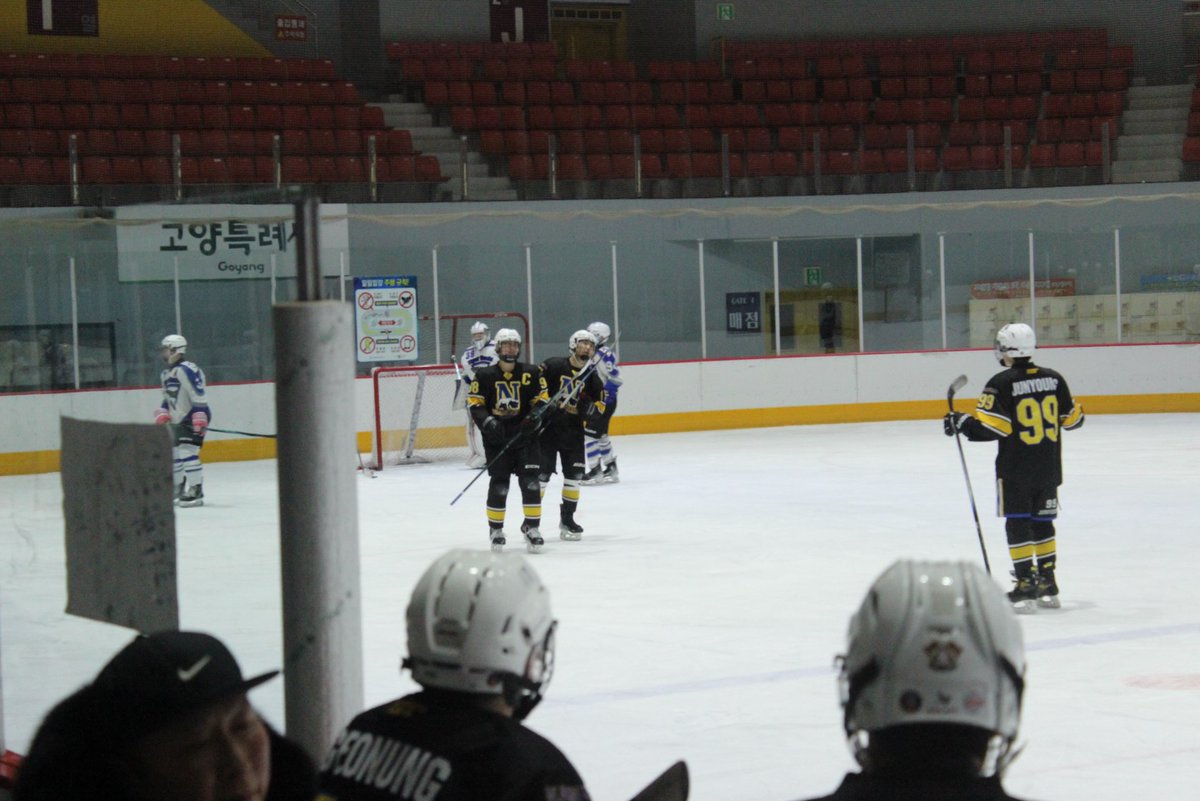 IvanSchill71387's tweet image. How to hockey stop in 4 steps!

#icehockey #hockey #trend #skate #winter