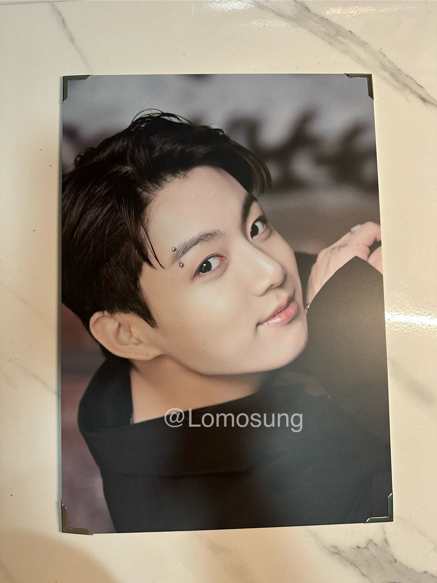 lomosung's tweet photo. Premium photo✨จองกุก

Permission to dance💃🏼official

✅ 250 รวมส่ง (น้องมีตำหนินิดหน่อยนะคะ)

#ตลาดนัดบังทัน #ตลาดนัดรถไฟBTS 
#ตลาดนัดBTS #JUNGKOOK #จองกุก https://t.co/boqG5tQp6H