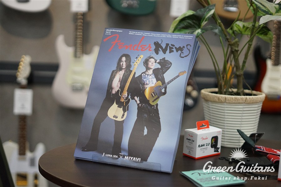 green_guitars_'s tweet image. #FenderNewspaper Vol.17

Fenderのフリーペーパー今回の表紙はJ(LUNA SEA)×MIYAVI！
他にもTelecaster75周年モデルなど特集されております
当店にもございますのでぜひご来店ください！

#Fender
#GreenGuitars #MPCguitars