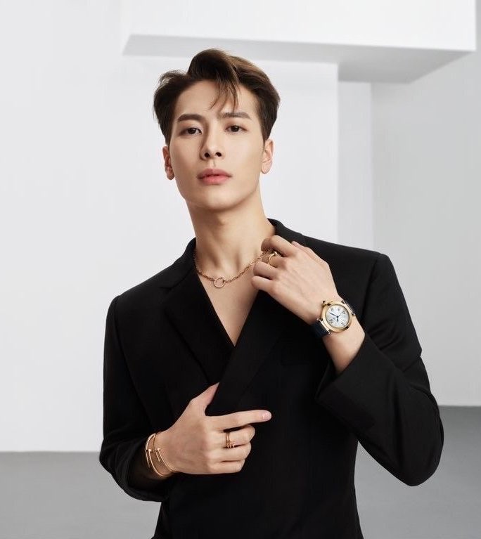 Pop7base's tweet photo. Jackson Wang updated his Instagram bio, sharing that he will be taking a break for two weeks, with Asia next for his #MAGICMAN2 world tour. https://t.co/YVPpynRivT