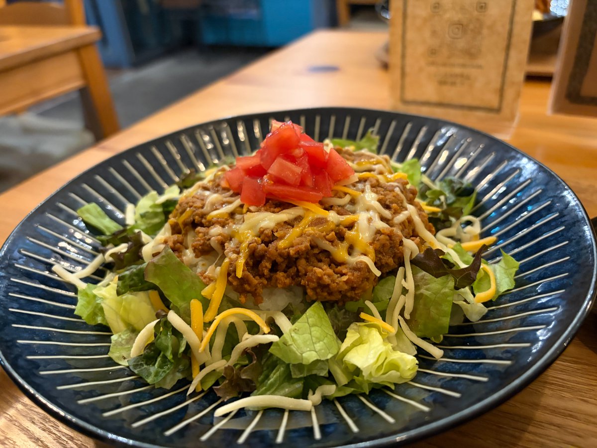 sodegaurakanko's tweet photo. 皆さん、みなさんこんにちガウ！袖ケ浦市の美味しいお店を探検する袖ケ一番です！

新年度もよろしくお願いします！

さて、新年度1発目のご紹介は、袖ケ浦市奈良輪の道路沿いにある
「太陽食堂」です！　（2022年4月オープン）
Instagram：https://t.co/1kak6mUqQ6：https://t.co/Pzpf0nItlP https://t.co/qwnn4Eom6A