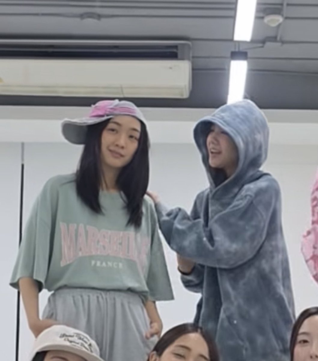กุเท่ยังวะเพื่อน                         มึงพอเถอะ