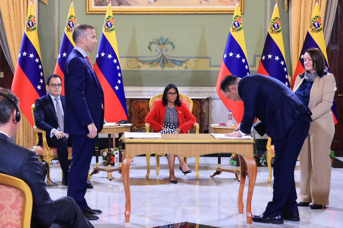 PDVSA tweet media