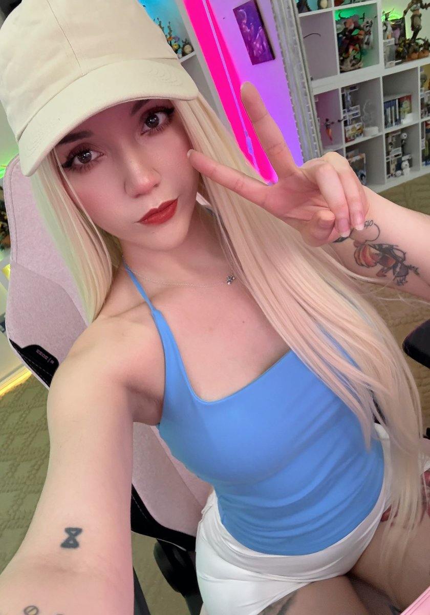 Naanny_lee's tweet image. twitch.tv/pocket_mercyy STREAM Y SORTEO ! #stream #twitch