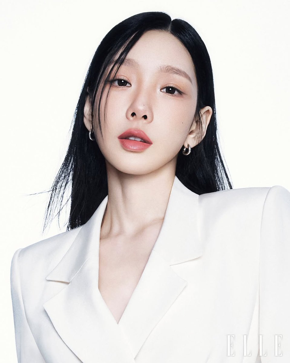 KTYproject_TH's tweet photo. 260501 แทยอน จาก IG ELLE KOREA 

แทยอนกับผลิตภัณฑ์ที่ชื่นชอบและใช้เป็นประจำ การพบกันครั้งสำคัญระหว่าง Armani Beauty Power Fabric Pro Foundation และแทยอนได้เกิดขึ้นแล้ว

*ทุกวันจันทร์ เตรียมพบกับคอนเทนต์ใหม่ระหว่างแทยอนและ Armani Beauty ที่จะถูกเปิดเผยออกมา

#TAEYEON #태연 
#아르마니뷰티