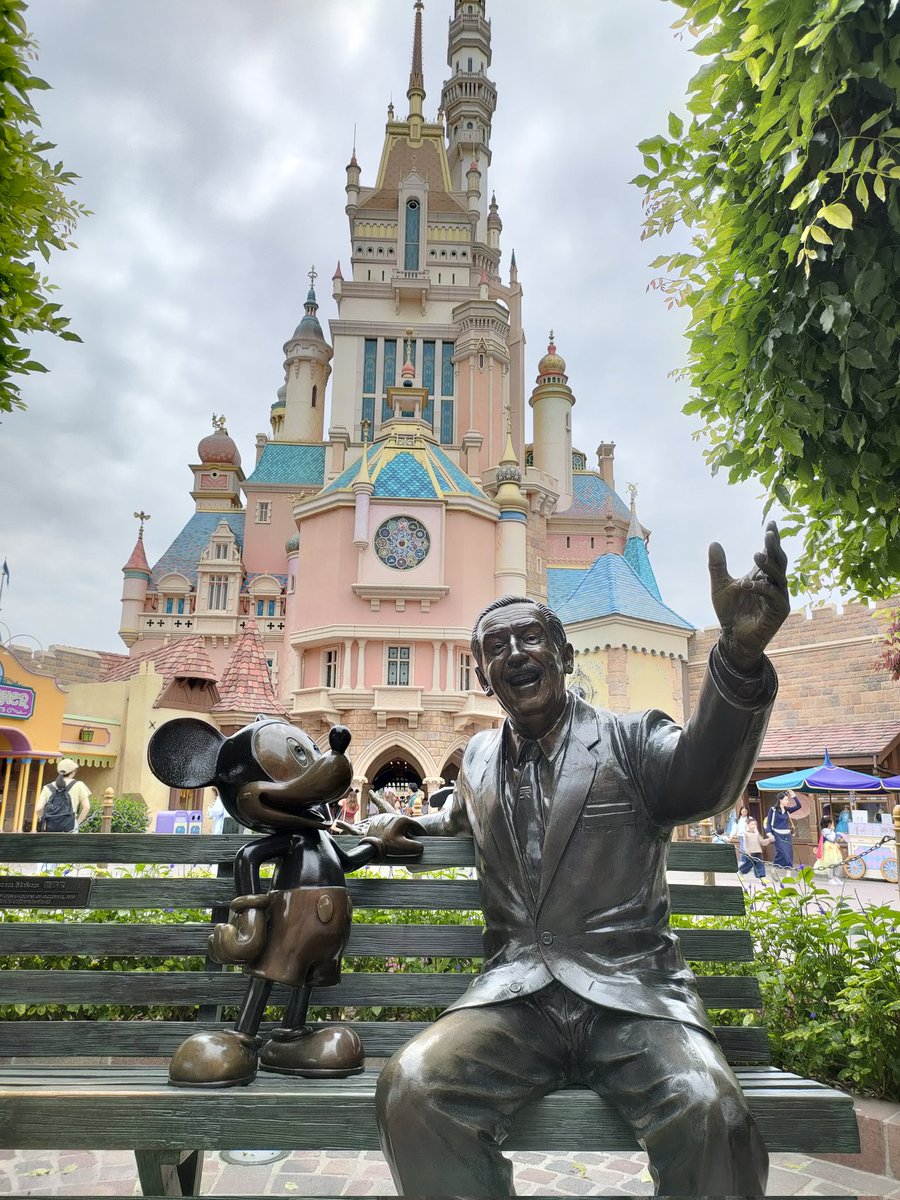 tabifood's tweet photo. #香港ディズニーランド 
#ゴールデンウィーク
アトラクションの待ち時間少🚶
敷地もコンパクト✨️
初の香港TDLよかった✨️ https://t.co/eMVHgltmE1
