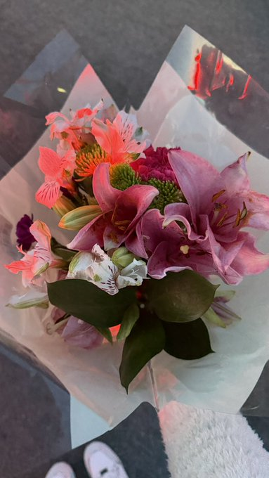 CoffeeAddinbf7's tweet photo. Keep your mood as beautiful as this flower. https://t.co/8ubdErAmS8