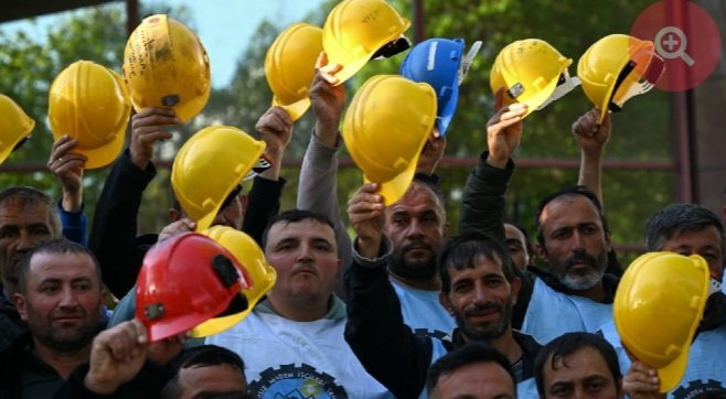 fatih_yasli's tweet photo. "yepyeni bir güneş doğar"
yaşasın 1 mayıs! https://t.co/90y2lqNHZb