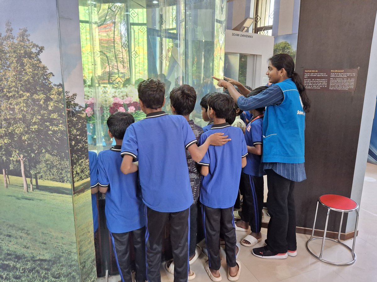 DSCDharampur's tweet image. Students from Khergam, associated  with Prem Seva Samiti, visited @DSCDharampur a unit of @ncsmgoi @MinOfCultureGoI , where they explored interactive exhibits and learned scientific concepts in an engaging and enjoyable way.

#scienceforeveryone #stemforkids #interactivelearning