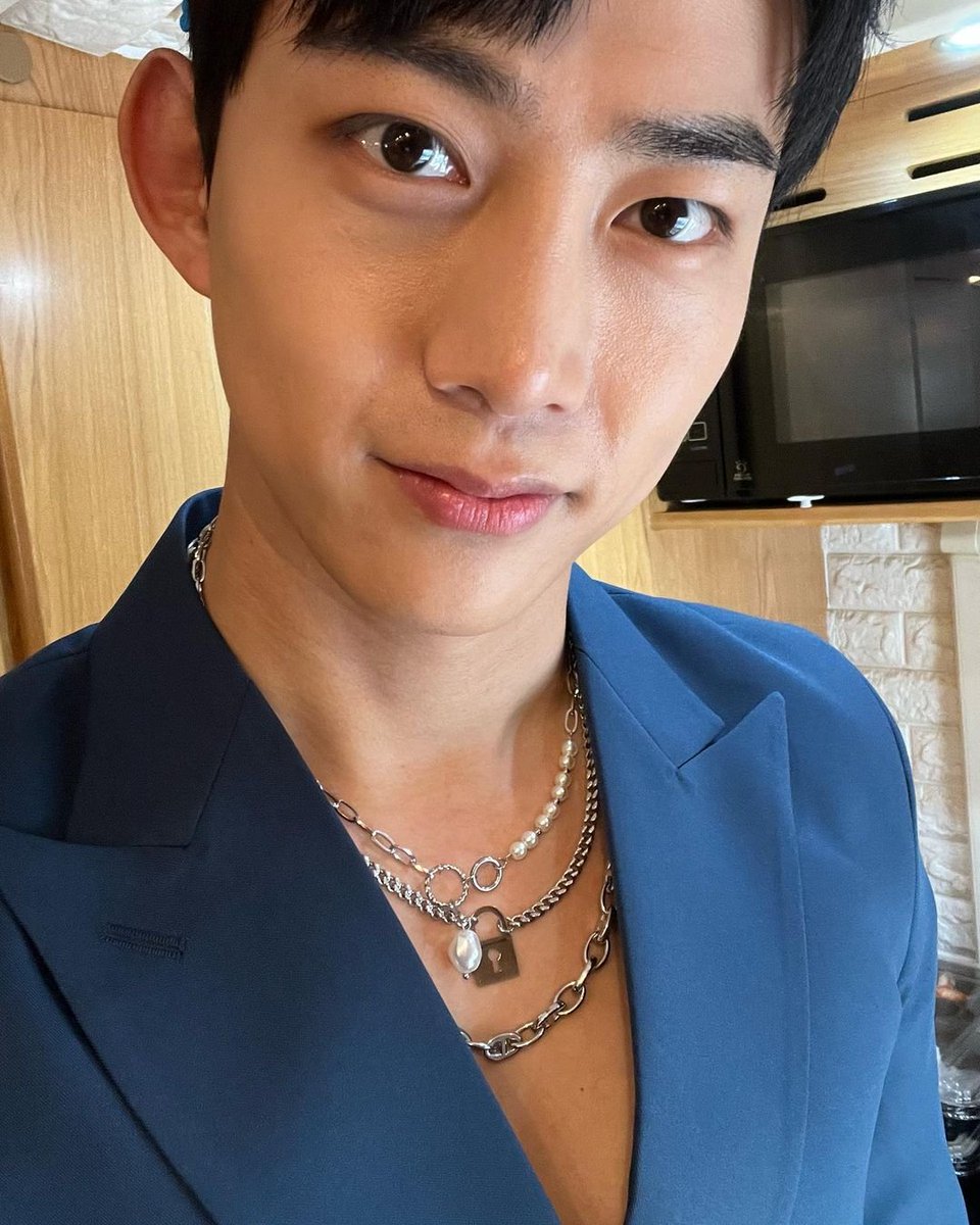 BUSANNUYA (wonderfultaecyeon) tweet media