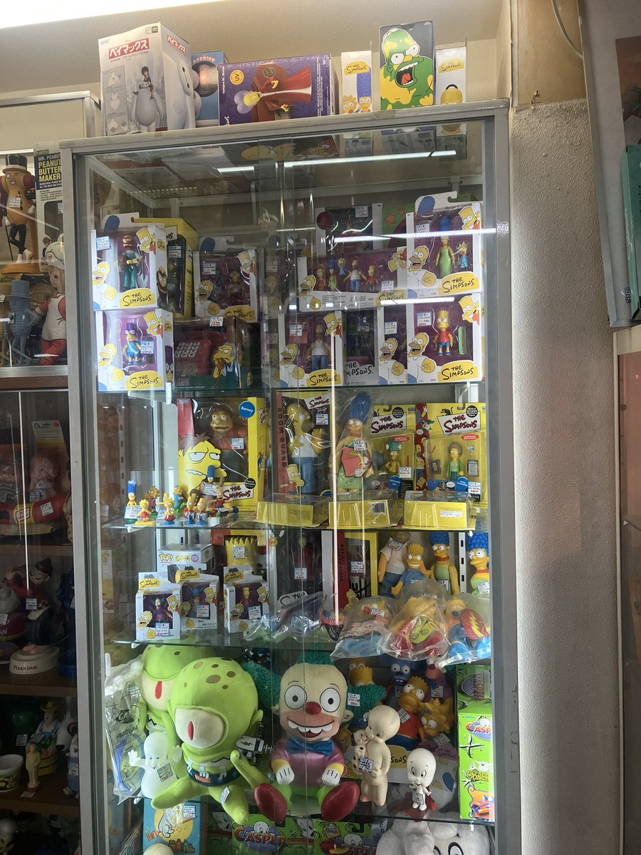 simpsons333's tweet photo. 中野ブロードウェイ3階
 ROBOT  ROBOTさんにシンプソンズグッズ沢山あります

#シンプソンズ #simpsons https://t.co/Jn1jywyljl