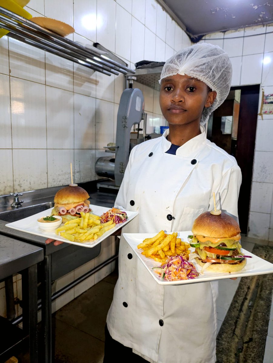 SunstarHotel's tweet photo. When the chef holds it like this… just know its just amazing
One bite and you’ll understand why everyone keeps coming back.
Come experience it too at Sunstar Hotel Nairobi.
0702 587 909 https://t.co/MtLSVw0iVf