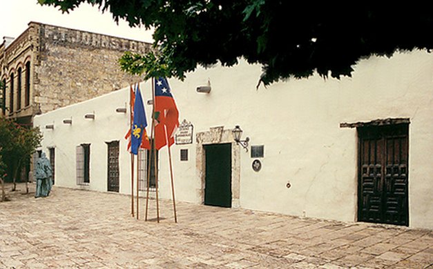 javierleoncio49's tweet image. El 1 de mayo de 1718, hoy hace 308 años, se fundó la Misión de San Antonio Valero (El Álamo), origen de la ciudad de San Antonio (Texas). @COSAGOV,@VisitSanAntonio,@COSAIRO,@OfficialAlamo,@UTSA,@SanAntonio_300, @CGEspHouston, @USembassyMadrid,@SpainInTheUSA,#SanAntonio, #Texas