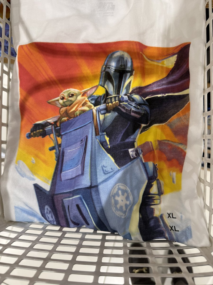 akirass's tweet image. 違うものを探しに来たんだけど、見ちゃったら買うよね(^^)
#ユニクロ #UT #STARWARSコラボ
