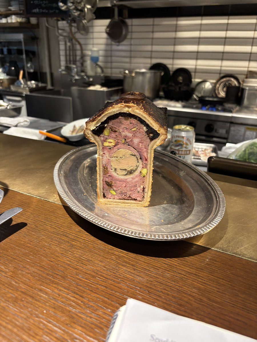 ryocpa1234's tweet photo. 広尾のビストロ。この時期はホワイトアスパラガスは外せません。 https://t.co/kvlRMKxg3c