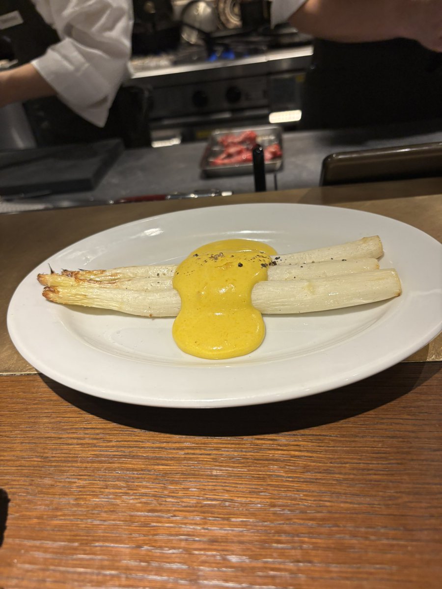 ryocpa1234's tweet photo. 広尾のビストロ。この時期はホワイトアスパラガスは外せません。 https://t.co/kvlRMKxg3c