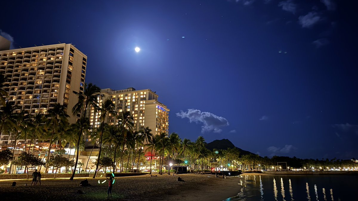 hawaii_isla808's tweet image. Beautiful Another Day in Waikiki🌺📸🌴🙏🏼❤️🌔 #oahu #hawaii #waikiki #honolulu #luckywelivehawaii