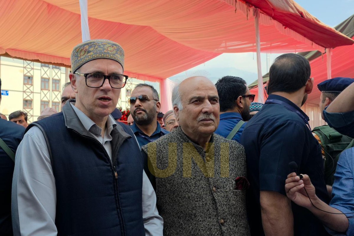 UNI_Photos's tweet image. In Photos | Jammu and Kashmir Chief Minister Omar Abdullah interacted with journalists in Srinagar.

📸: Shah Junaid / UNI

@CM_JnK | @OmarAbdullah | #OmarAbdullah | #Srinagar | #JammuandKashmir | #UNI