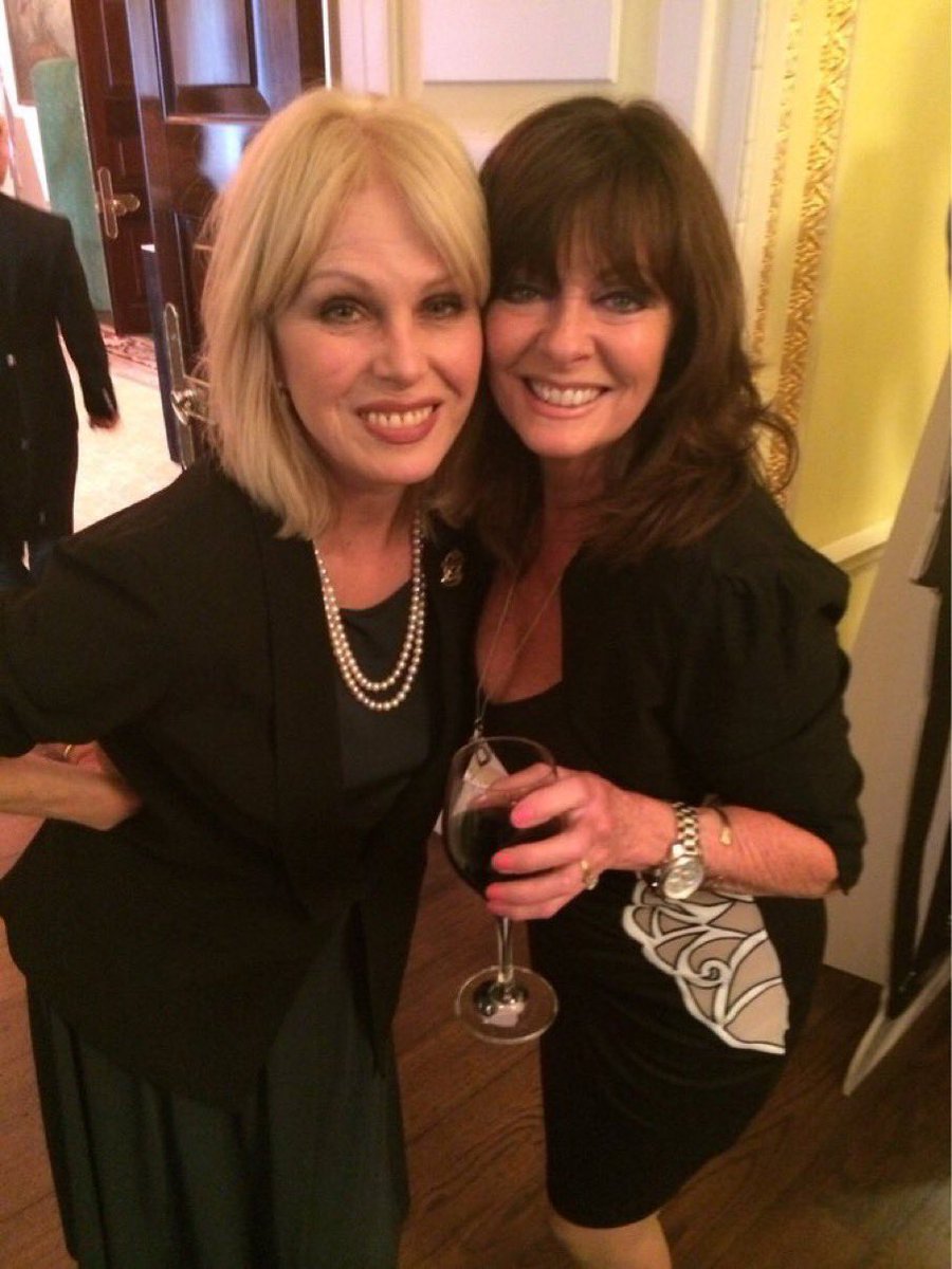 vickimichelle's tweet image. Happy Birthday Beautiful Dame Joanna Lumley. Brilliant actress, presenter, lovely lady. Looking forward to her new travel shows. Fond memory toasting @jeremylloydobe Have a great day. #AbsolutelyFabulous #Wednesday #FoolMeOnce @itvcorrie #FindingAlice  #NewAvengers #FridayVibes