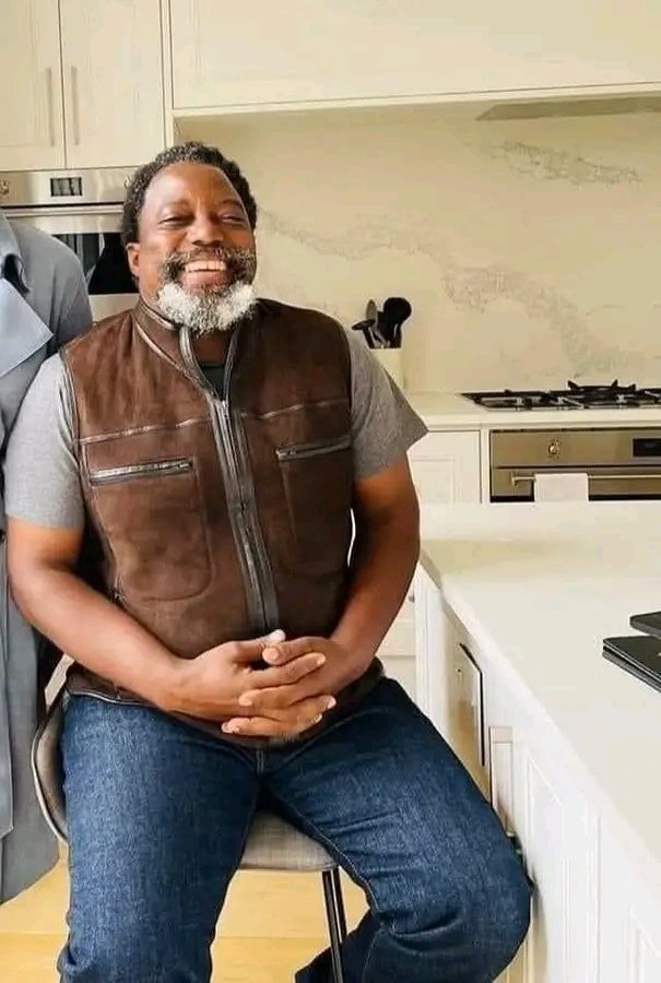 Jeune Ambassadeur 🔗 tweet media