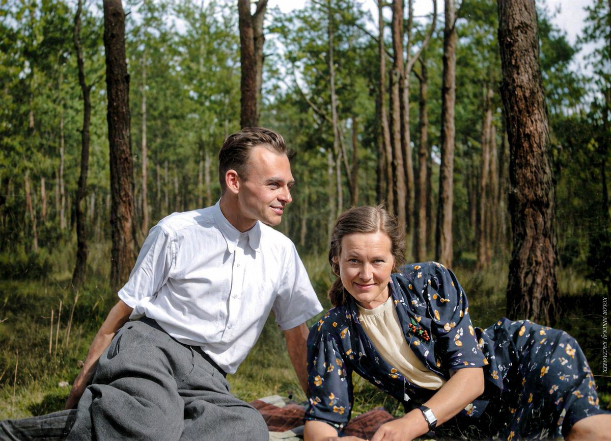 🇵🇱Witold Pilecki z żoną Marią, Legionowo rok 1944.