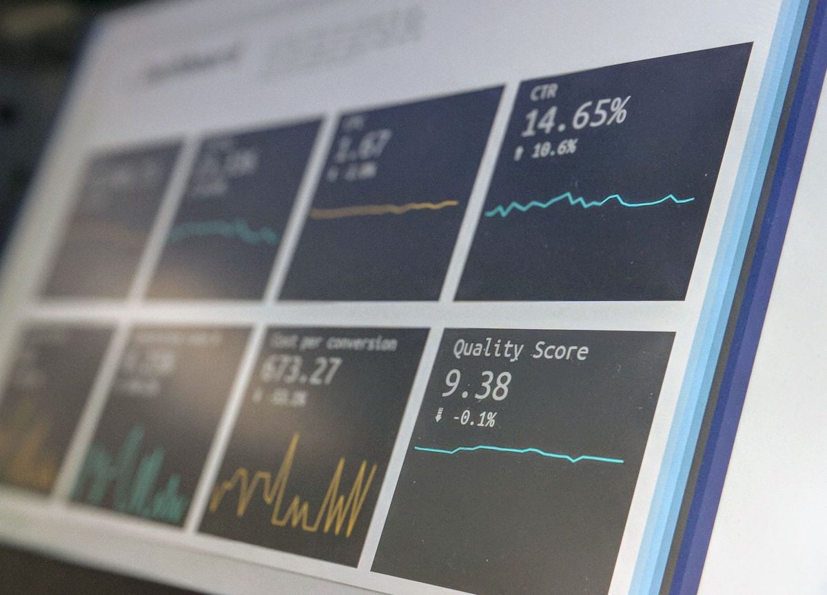 audreytipsfr's tweet image. #EmailMarketing 🎴 Le ROI : piloter pour prouver
📊 Rigueur : mesurez l'impact avec une attribution cohérente
🛠️ Pilotage : utilisez des indicateurs complets pour optimiser
L'email est roi pour ceux qui savent compter 💡
•
✍️ @ComarketingNews
buff.ly/erCvJZK