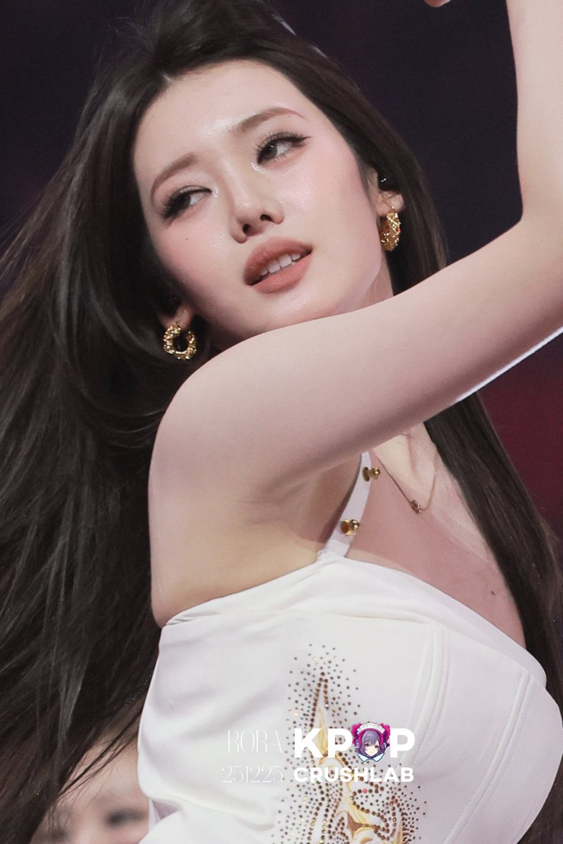 KpopCrushLab tweet media
