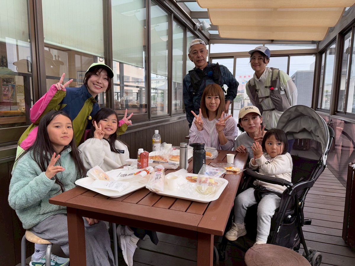 ／
現在放送中の #富士市 編🗻
＼

#のっぽベーカリー富士店 へ
チュロワッサン
清水もつカレー
エクレア
を購入し、３人でシェアしていただきました🥖
優さん：選ぶ楽しさがありますね！
須田さん：これはハマっちゃう！
のっぽパンに大満足の３人でした😋

#しずゆる #田村亮 #中村優 #須田亜香里