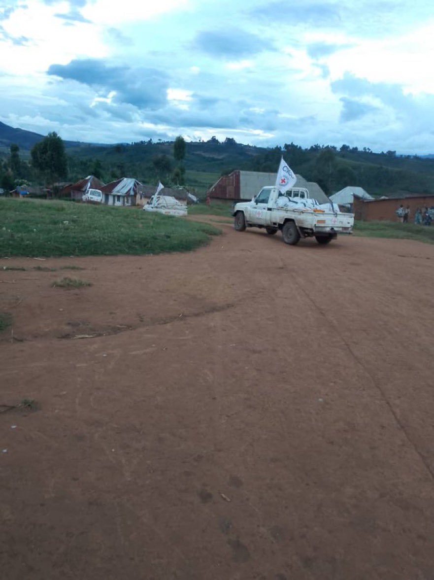 afrikarabia's tweet photo. #RDC #Sud_Kivu Un convoi #humanitaire du #CICR a pu accéder jeudi 30 avril à #Minembwe sous blocus depuis plusieurs mois. L’accès humanitaire était une des dispositions négociées à #Montreux entre les autorités congolaises et l’#AFC #M23. https://t.co/ZpxpkH7ZyM