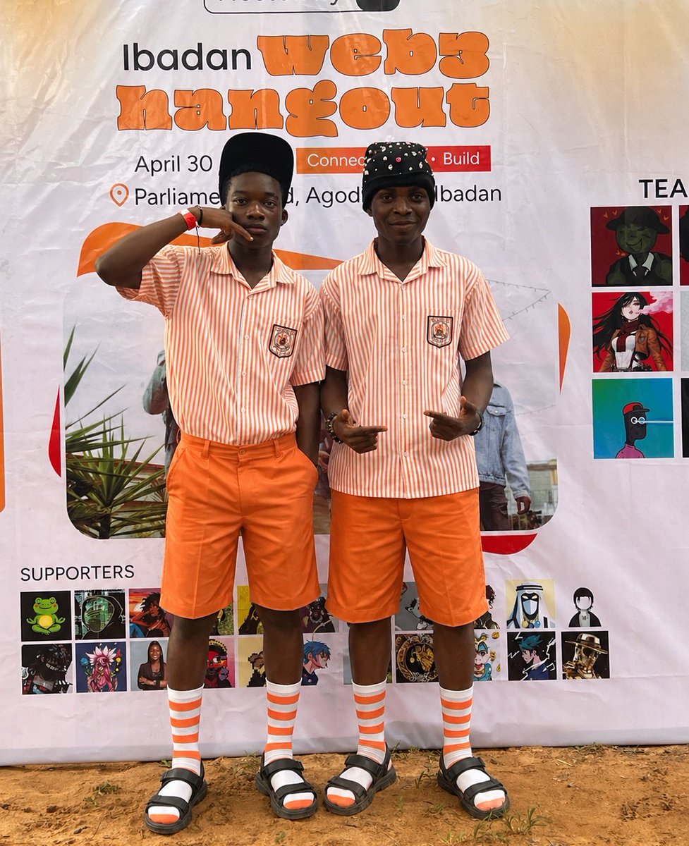 Mr_Jay_Pee's tweet photo. Someone should tell me this is AI, because no way can this be real 😂

Y'all do Web3 hangout in Junior Secondary school now? https://t.co/bJgyT3Wv7W