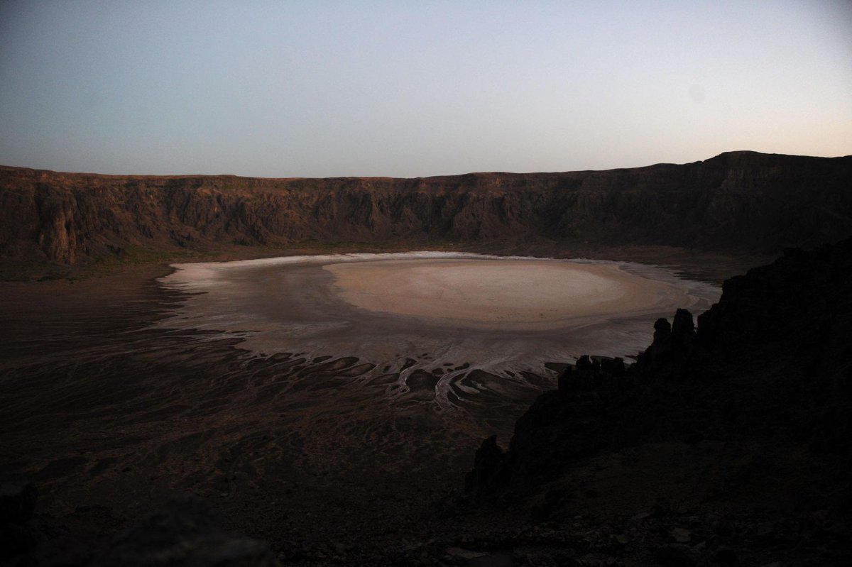 Nora1980s's tweet image. Hidden between dramatic mountains and endless desert horizons, Saudi Arabia offers travelers a journey where ancient history meets untouched natural beauty. Every road leads to a story waiting to be discovered.
#SaudiArabia #Travel #Adventure #Explore #Tourism