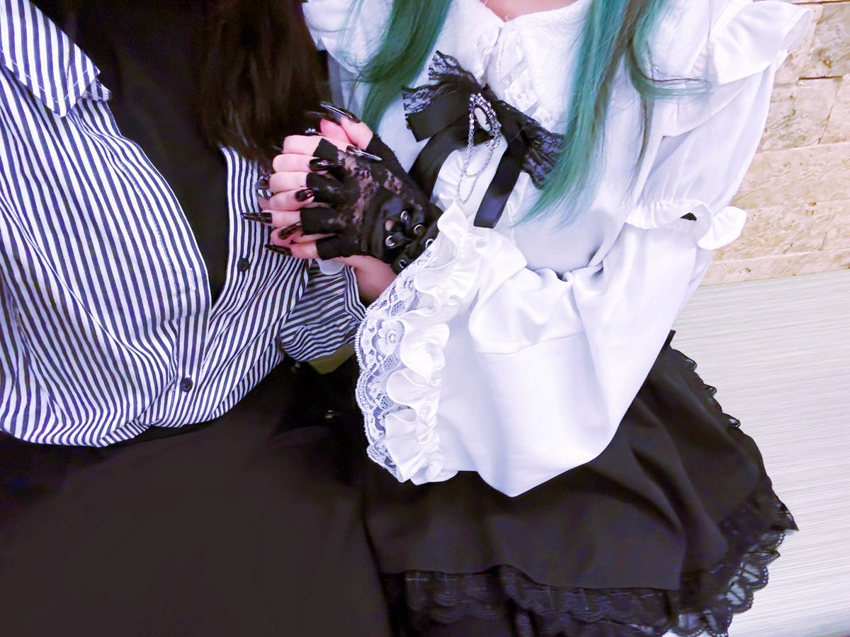 藍 tweet media