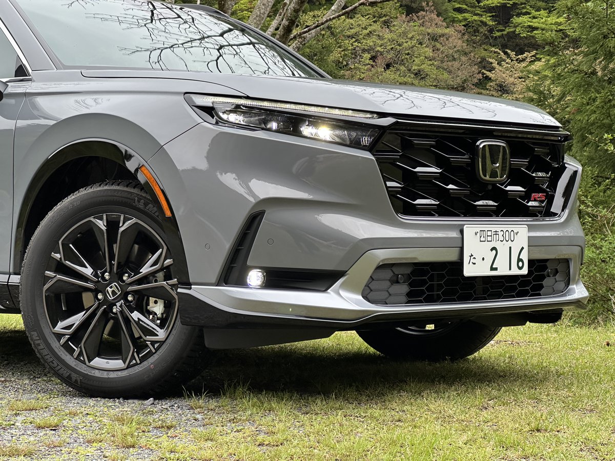 zemitta_f20's tweet photo. 新型CR-V、外観も内装も男前すぎる。 https://t.co/kBt9Bsbl34
